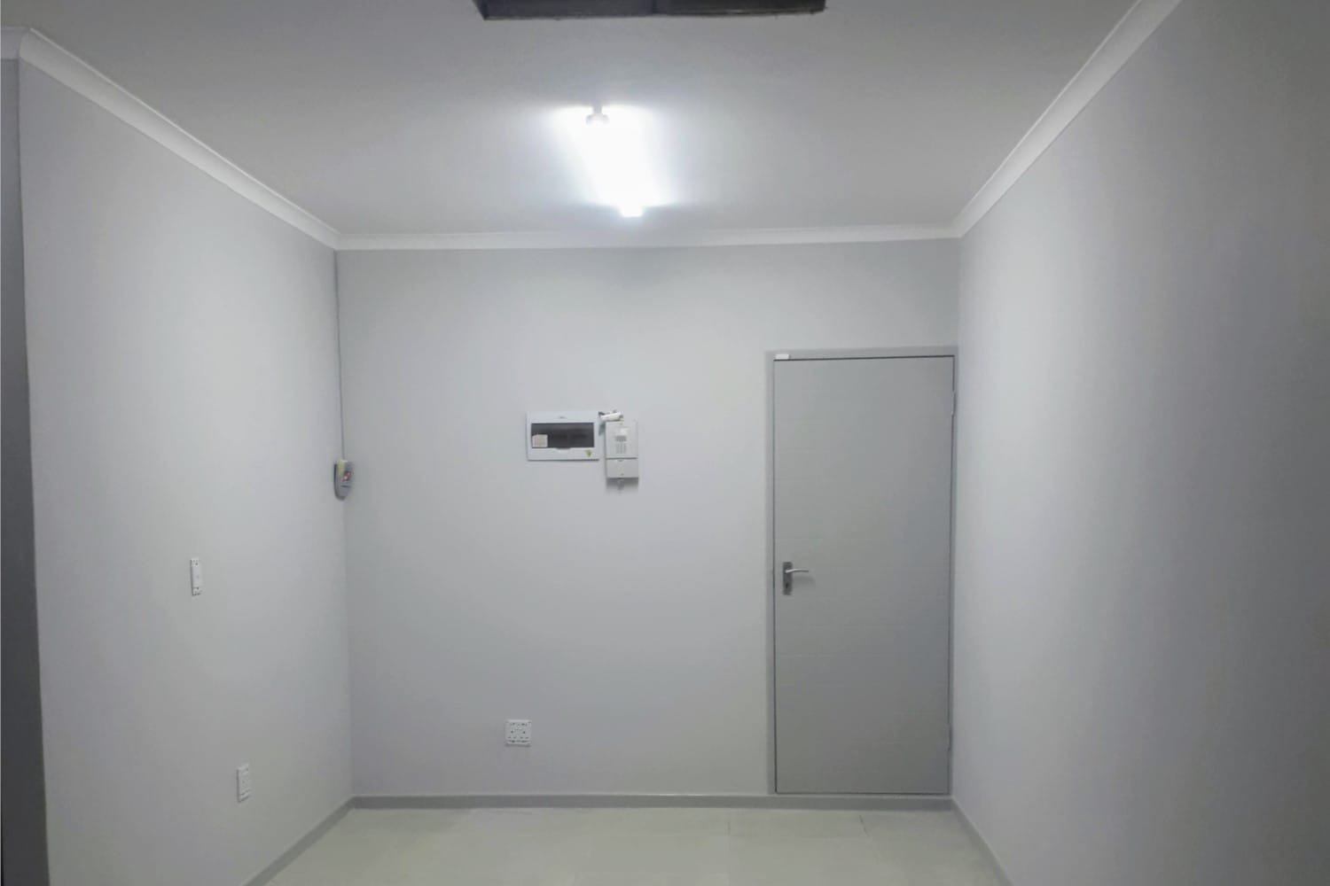The same Gordon's Bay room skimmed, primed and finished in two coats throughout